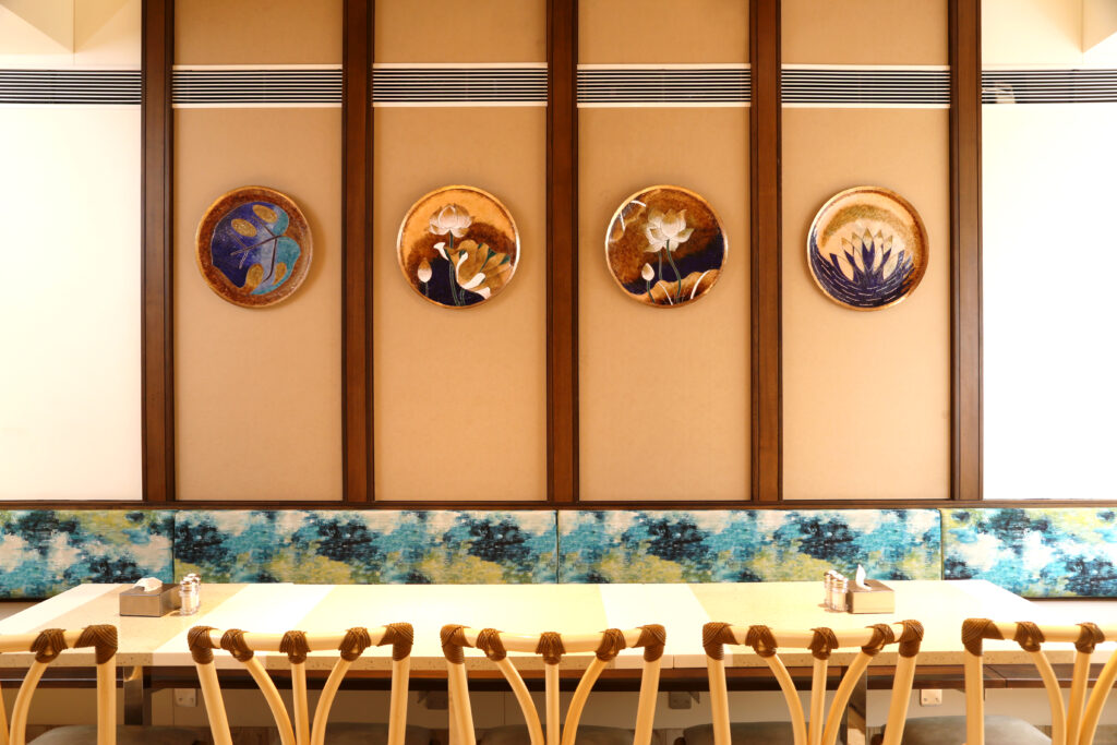 How Bespoke Art Enhances Guest Experience in Luxury Hotels